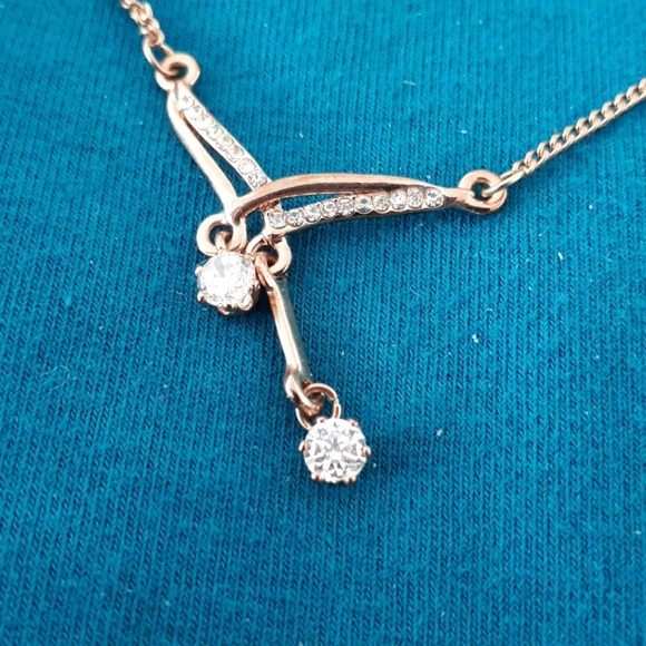 Rose Gold colored Necklace - Picture 2 of 3